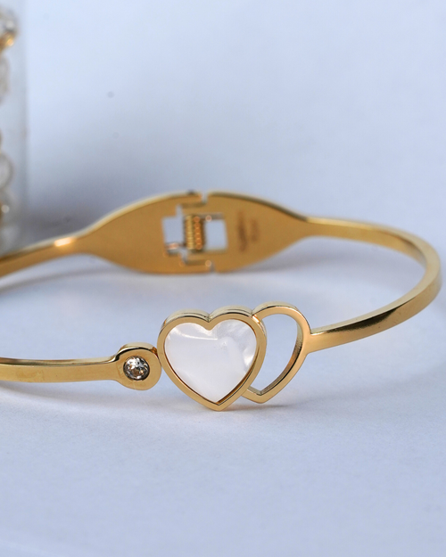 Two Hearts Bracelet Gold