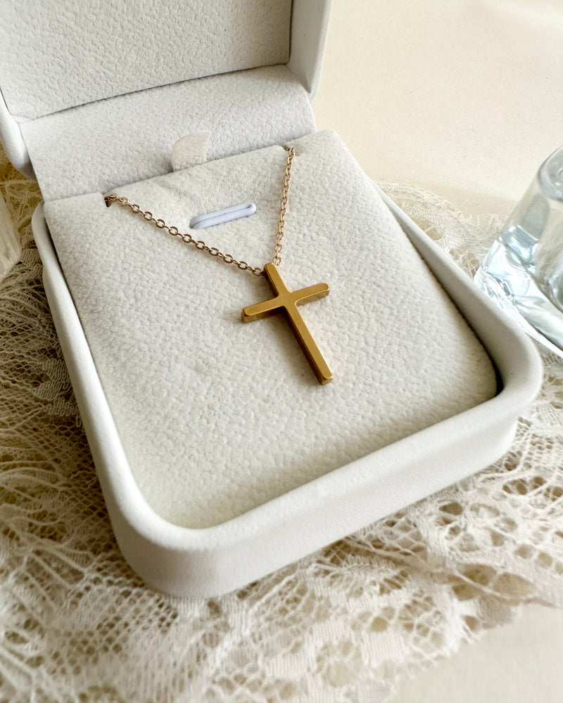 ‘Cross Necklace (gold)